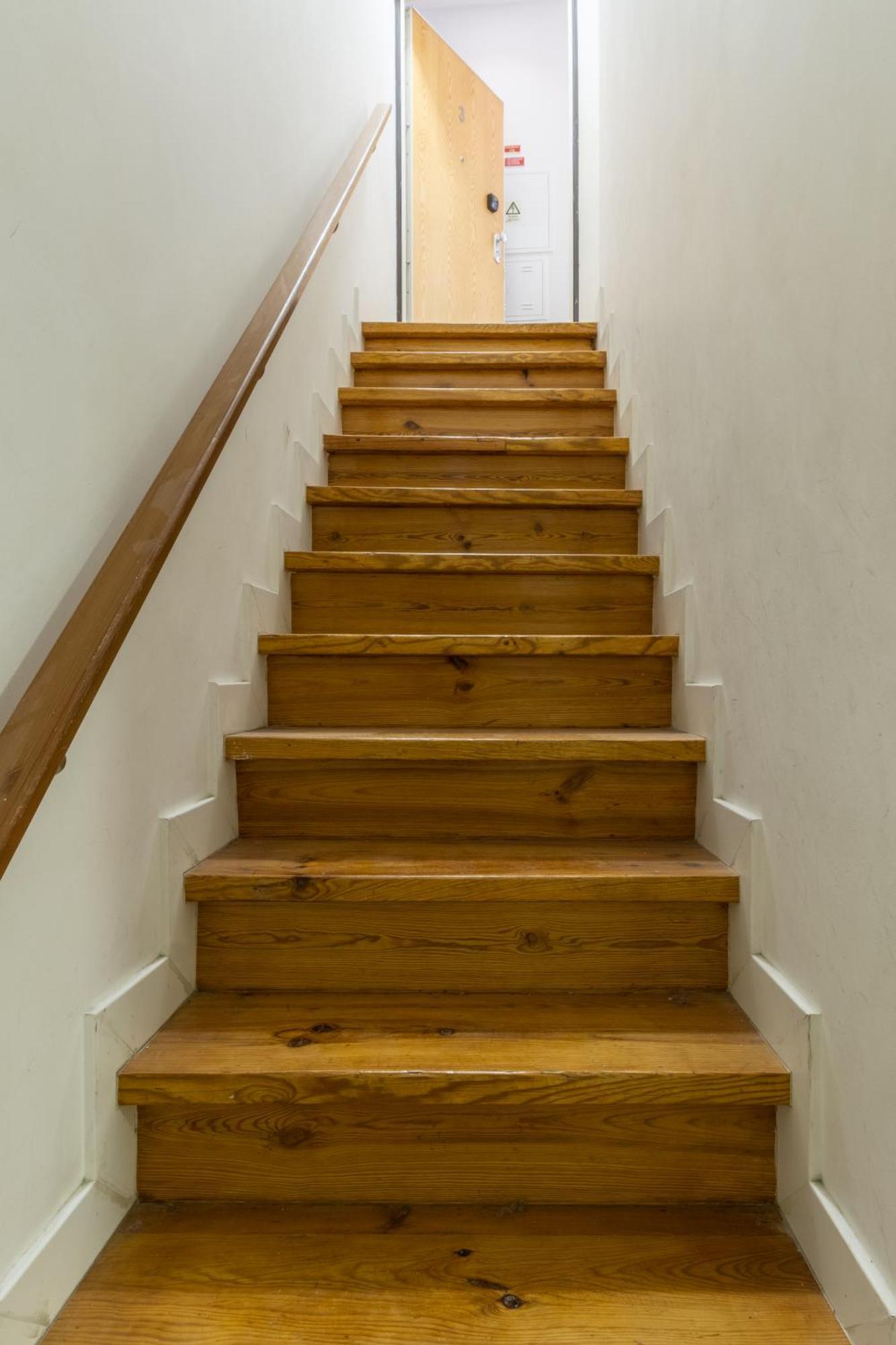 Spacious, Family Friendly 3br & 3wc. Ac/heating. Apartment *